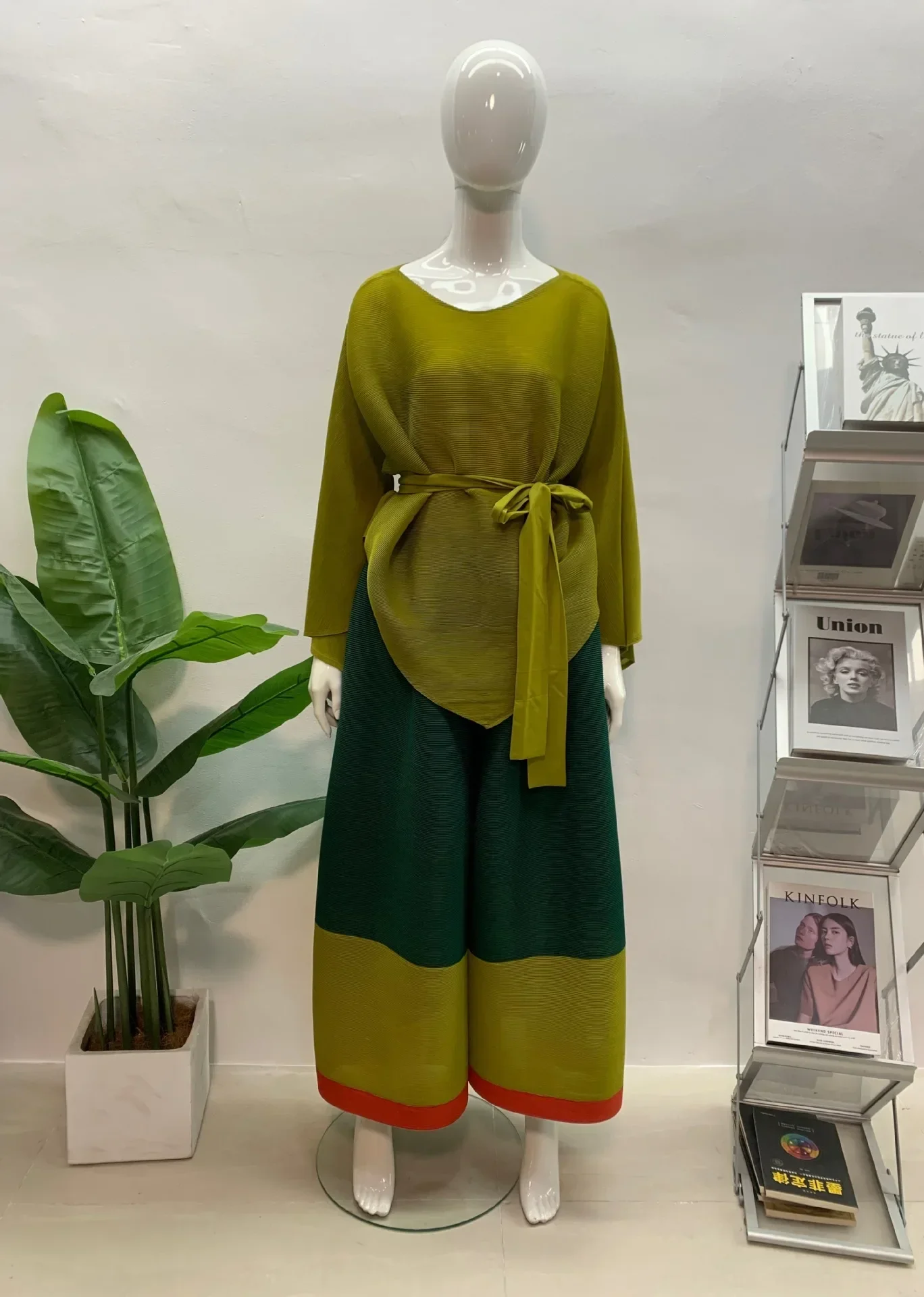 YUDX Miyake Fold Suit Spliced Top + Wide-leg Straight Pants Two-piece Set 2024 Autumn Winter New - Image 6
